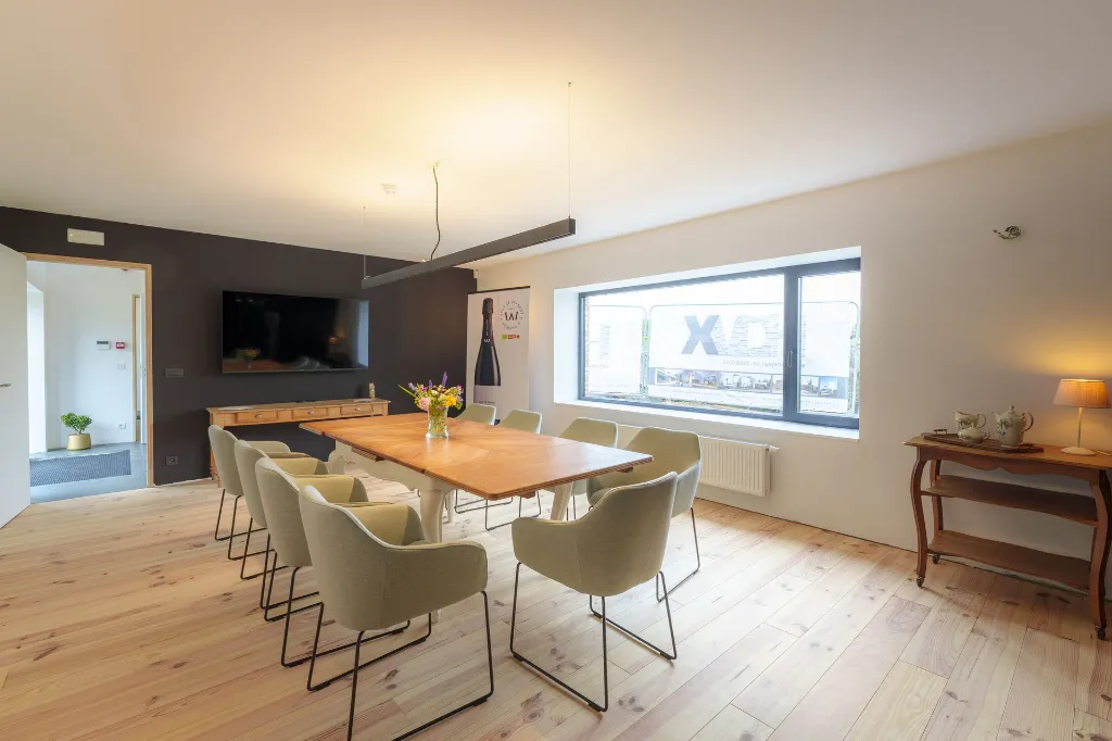 DOMAINE W - Boardroom.webp